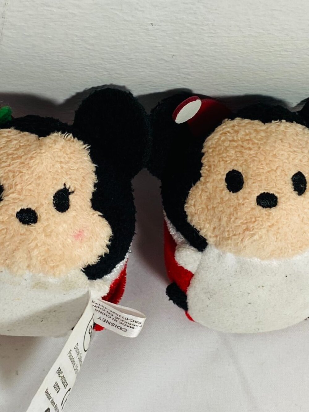 Disney Tsum Tsum Mickey & Minnie Christmas 3.5" Mini Stackable Plush - VGUC
